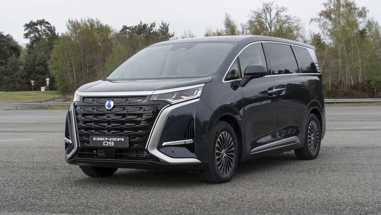 New Denza D9 DM-i luxury MPV - pictures